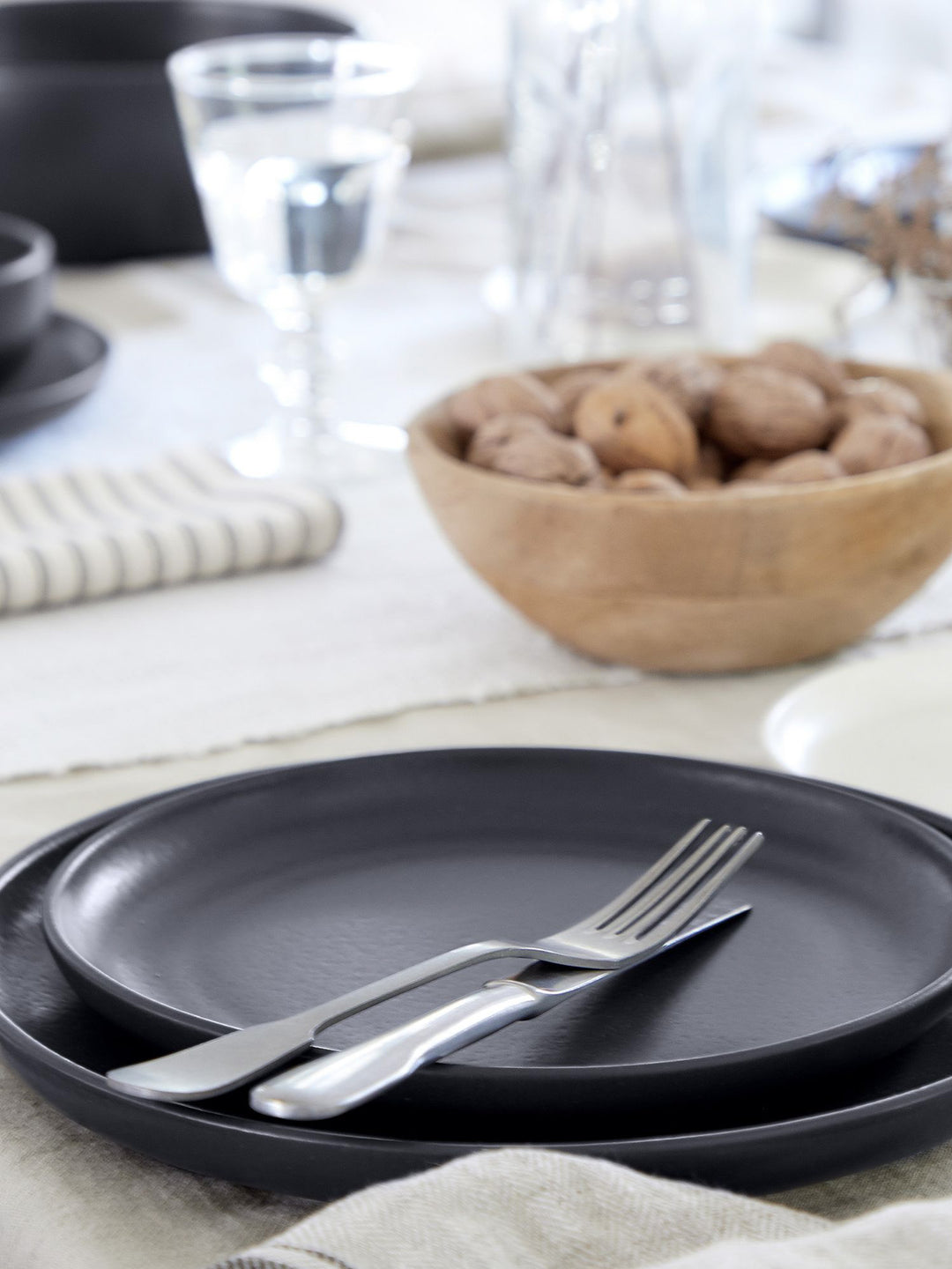 Pacifica Dark Grey Dinner Set